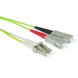 ACT LSZH Multimode 50/125 OM5 fiber cable duplex with LC and  SC connectors 1,5m Green