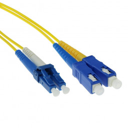 ACT LSZH Singlemode 9/125 OS2 fiber cable duplex with LC and SC connectors 0,5m Yellow