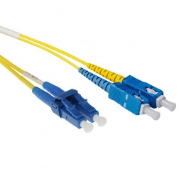 ACT LSZH Singlemode 9/125 OS2 short boot fiber cable duplex with LC and SC connectors 0,5m Yellow