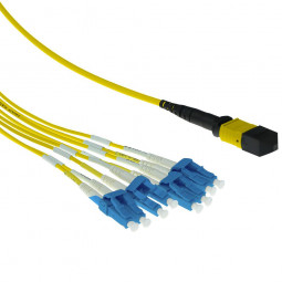 ACT Singlemode 9/125 OS2 fanout cable 1 X MTP female - 4 X LC duplex 8 fibers 1m Yellow